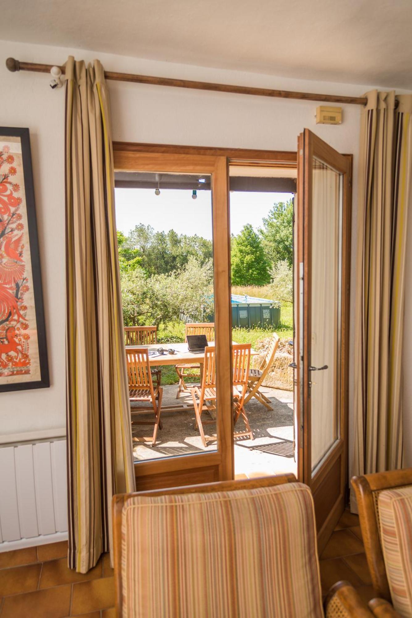 Villa Mas dans la campagne pour loisirs et télétravail à Sarrians Extérieur photo