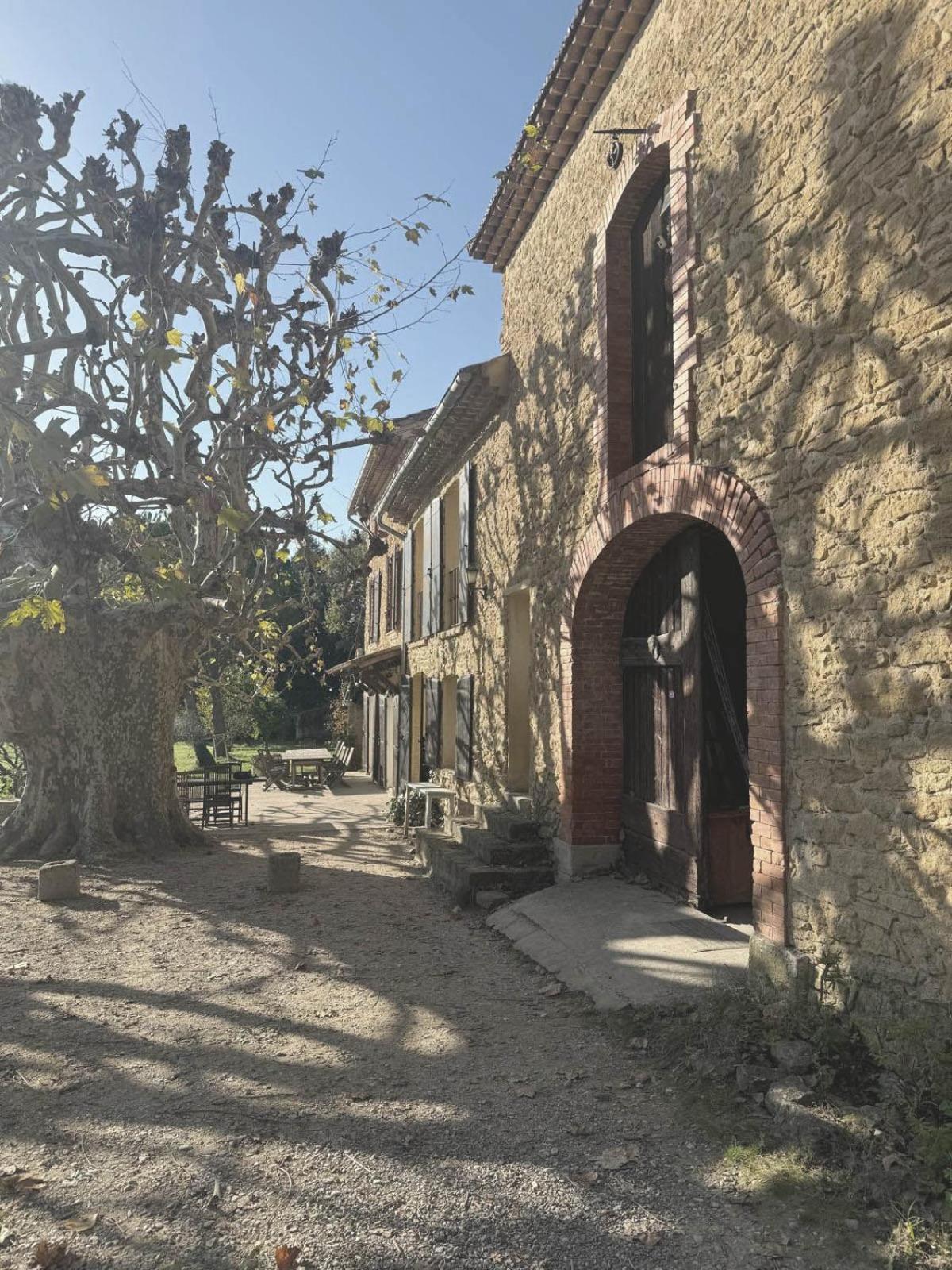Villa Mas dans la campagne pour loisirs et télétravail à Sarrians Extérieur photo